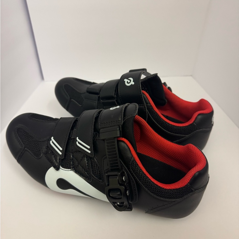 Peloton Unisex Cycling Shoes Size 42 GREAT CONDITION